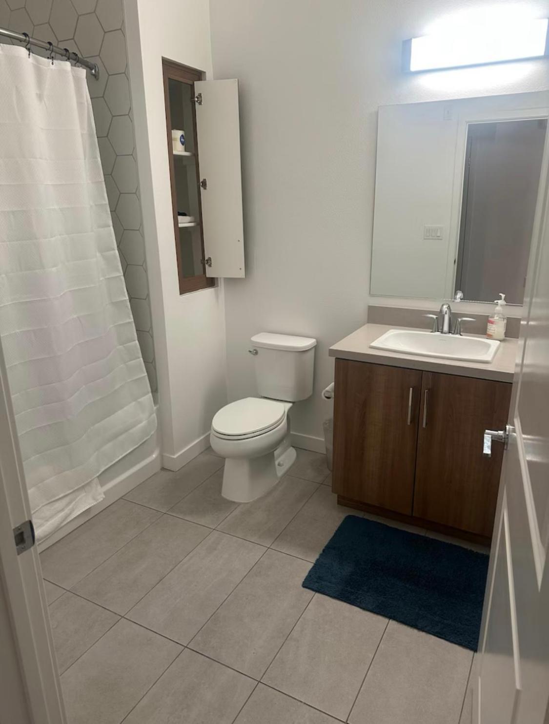 Apartment Walk Of Fame Upscale Hollywood 2bedroom 2bath Pool, Sky Lounge, Free Parking *